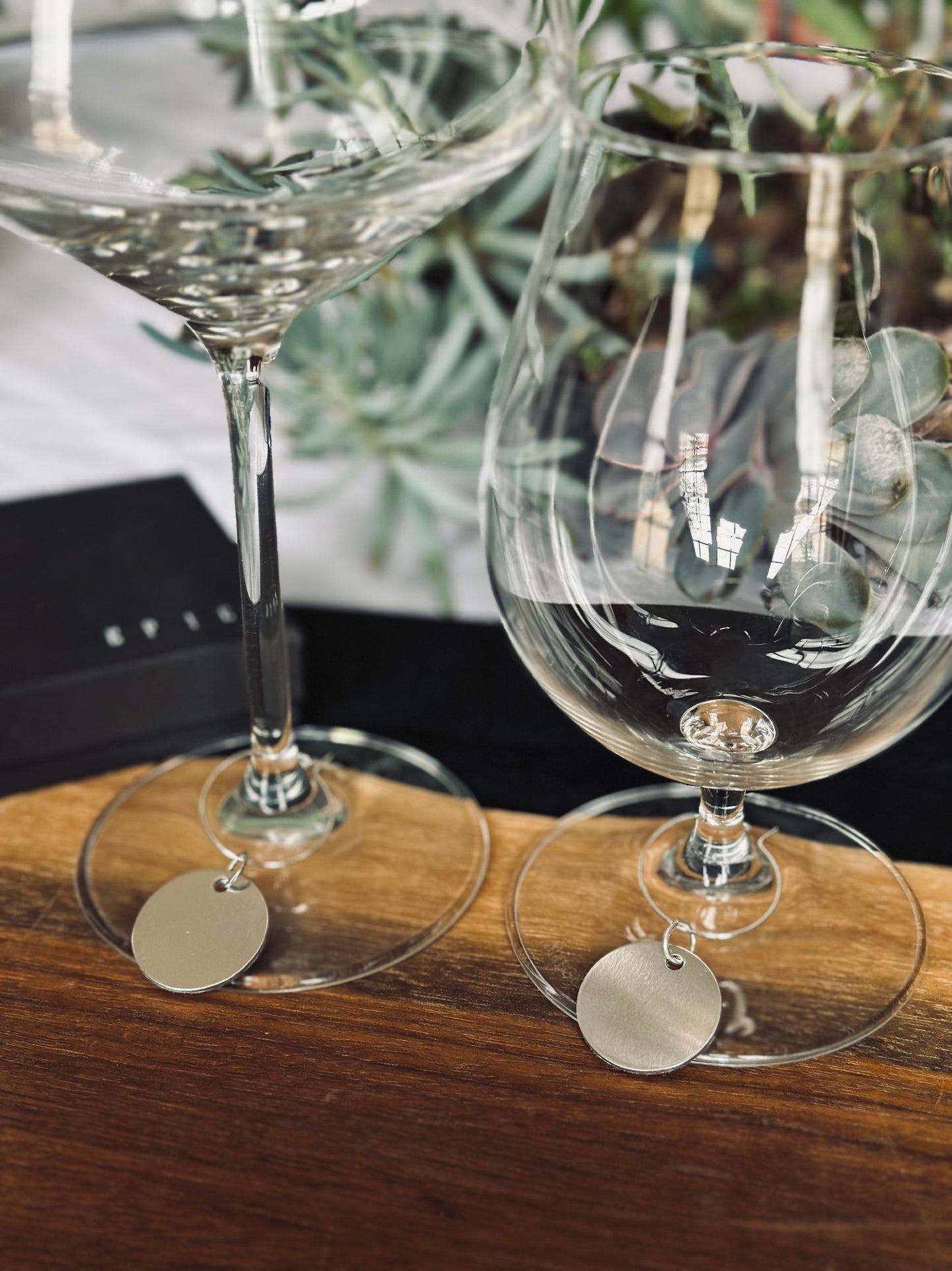 Hockey wine charm sets - Classic Style