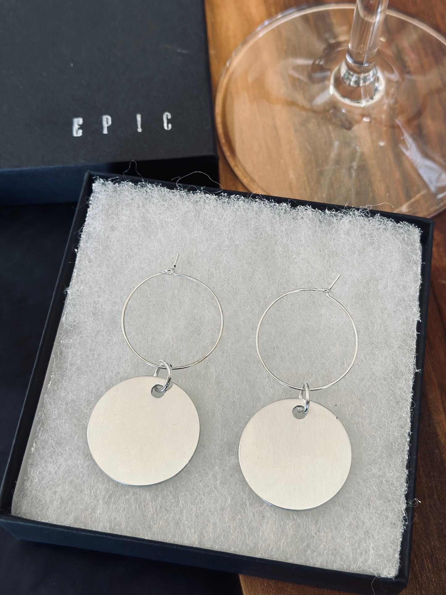 Hockey wine charm sets - Classic Style