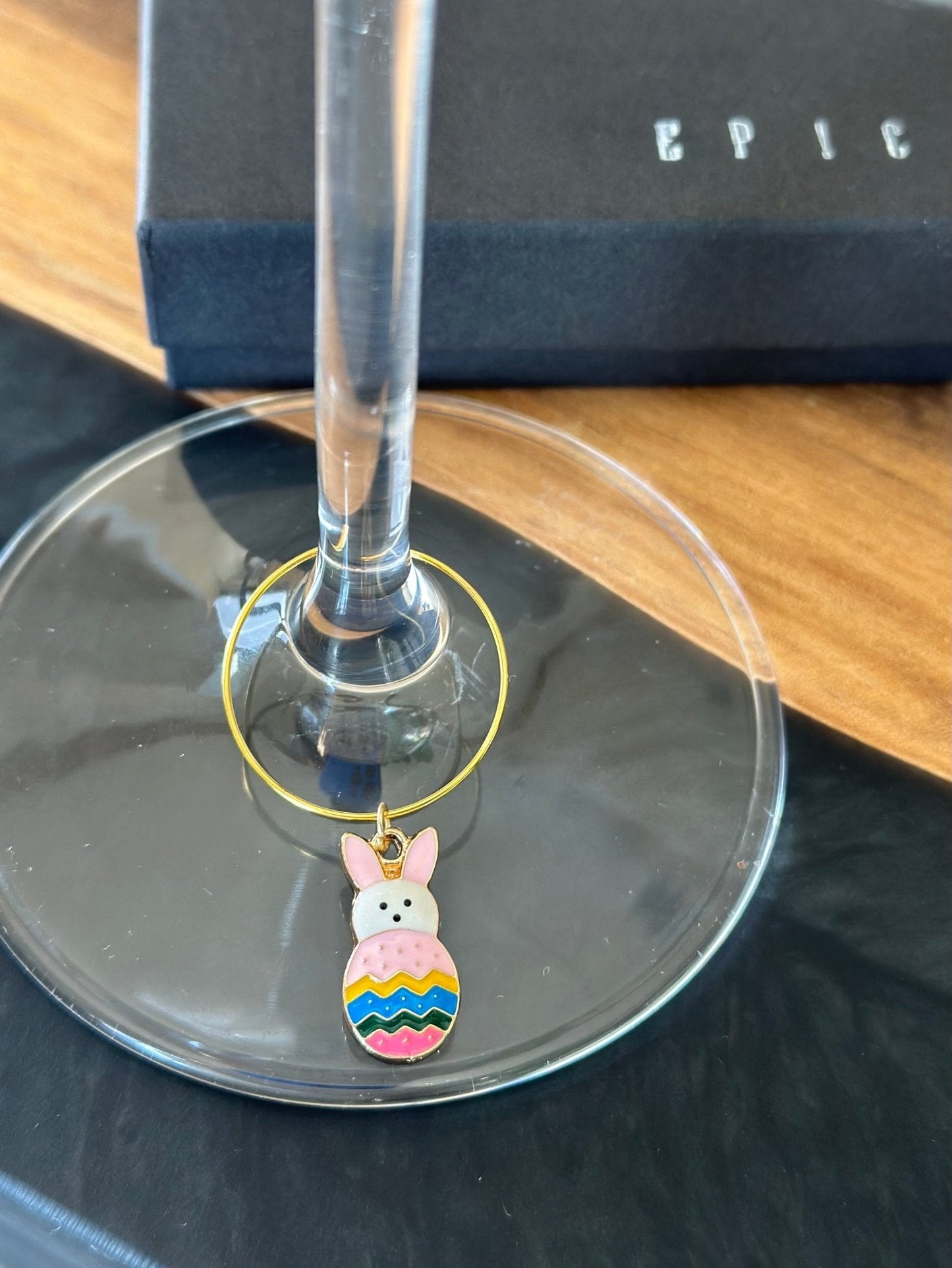 Bunny and eggs wine charms - EpicWineCharms