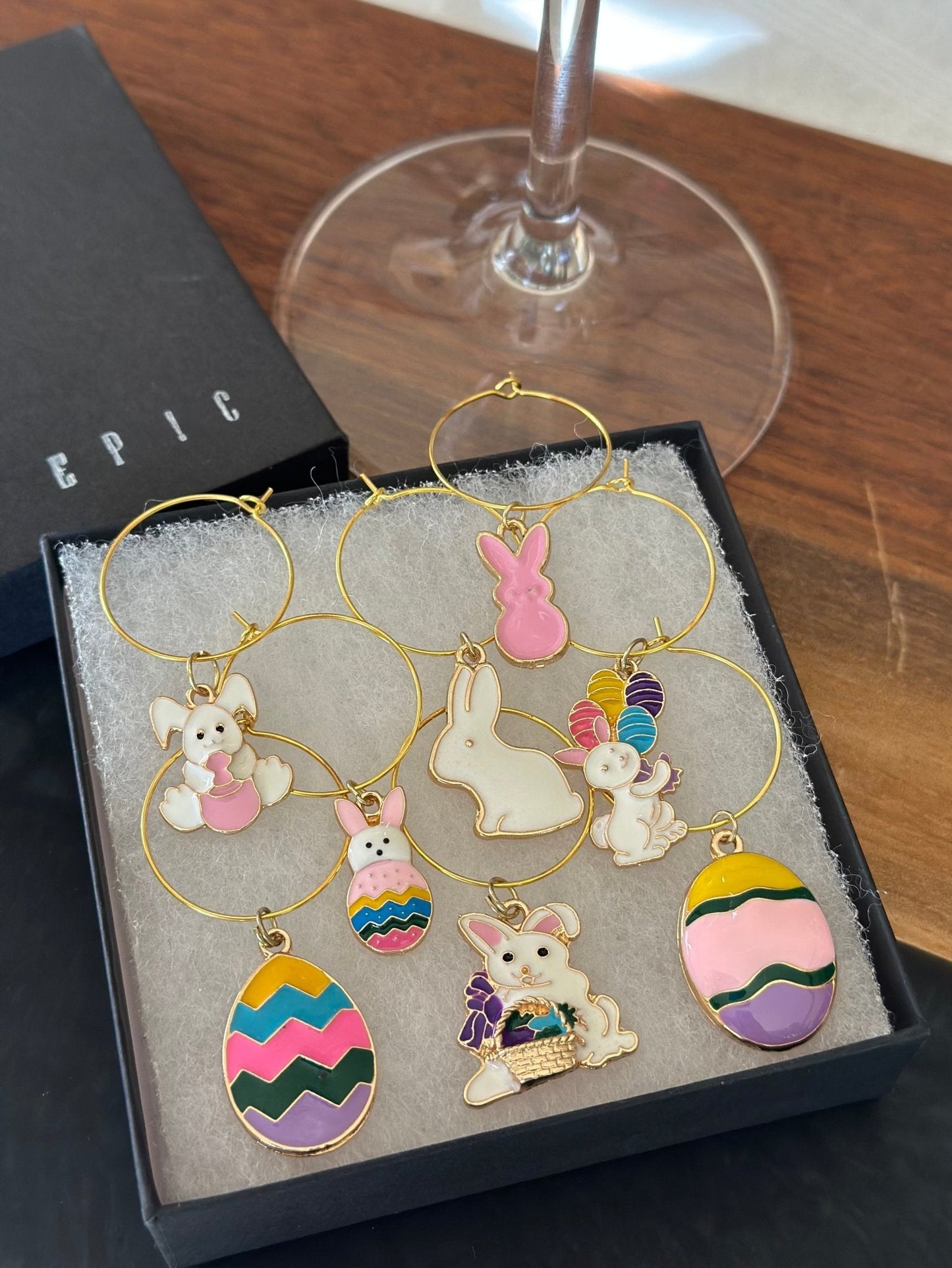 Bunny and eggs wine charms - EpicWineCharms
