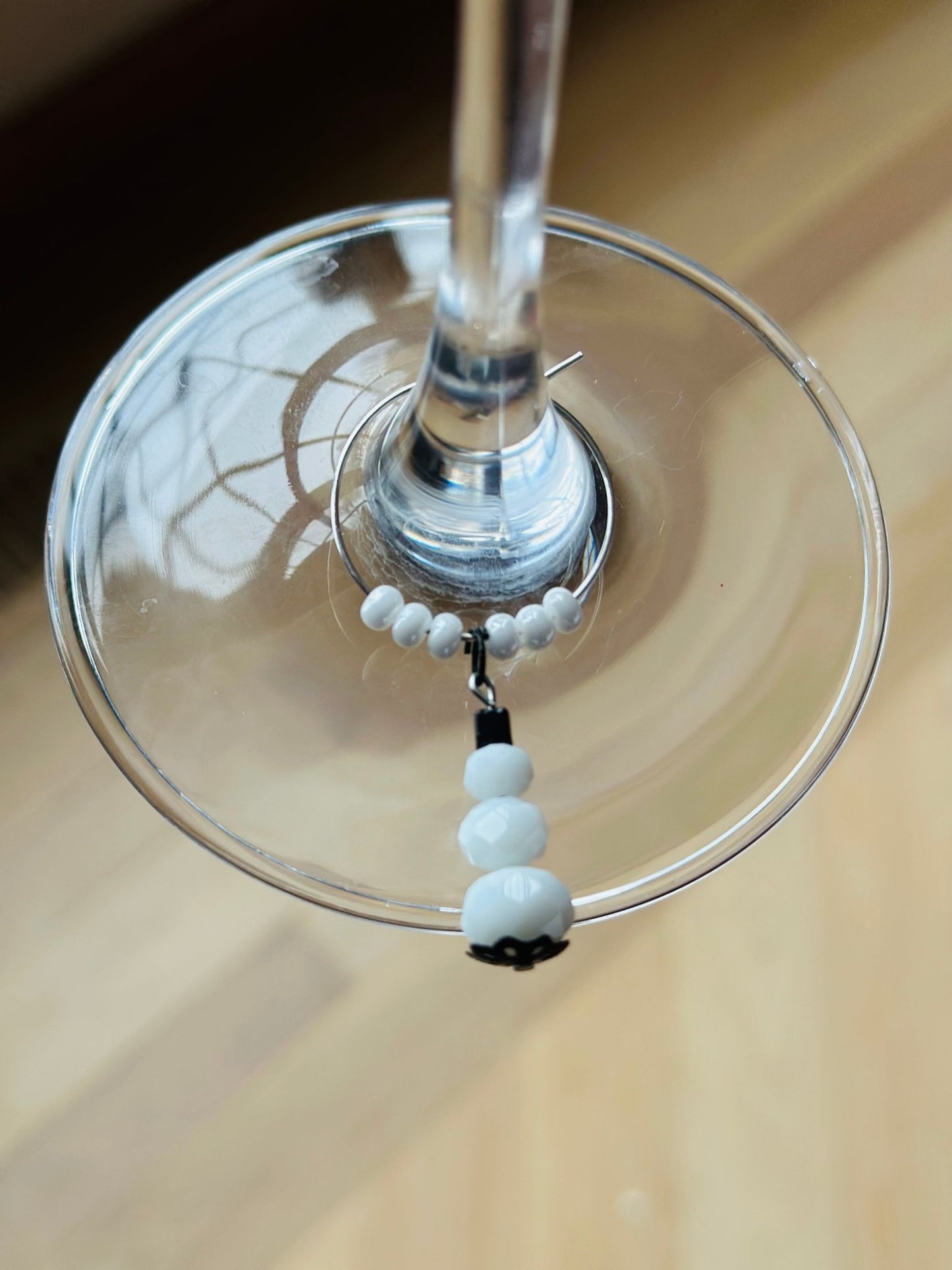 Chic Snowmen wine charms - Snowman with top hat wine charms - EpicWineCharms