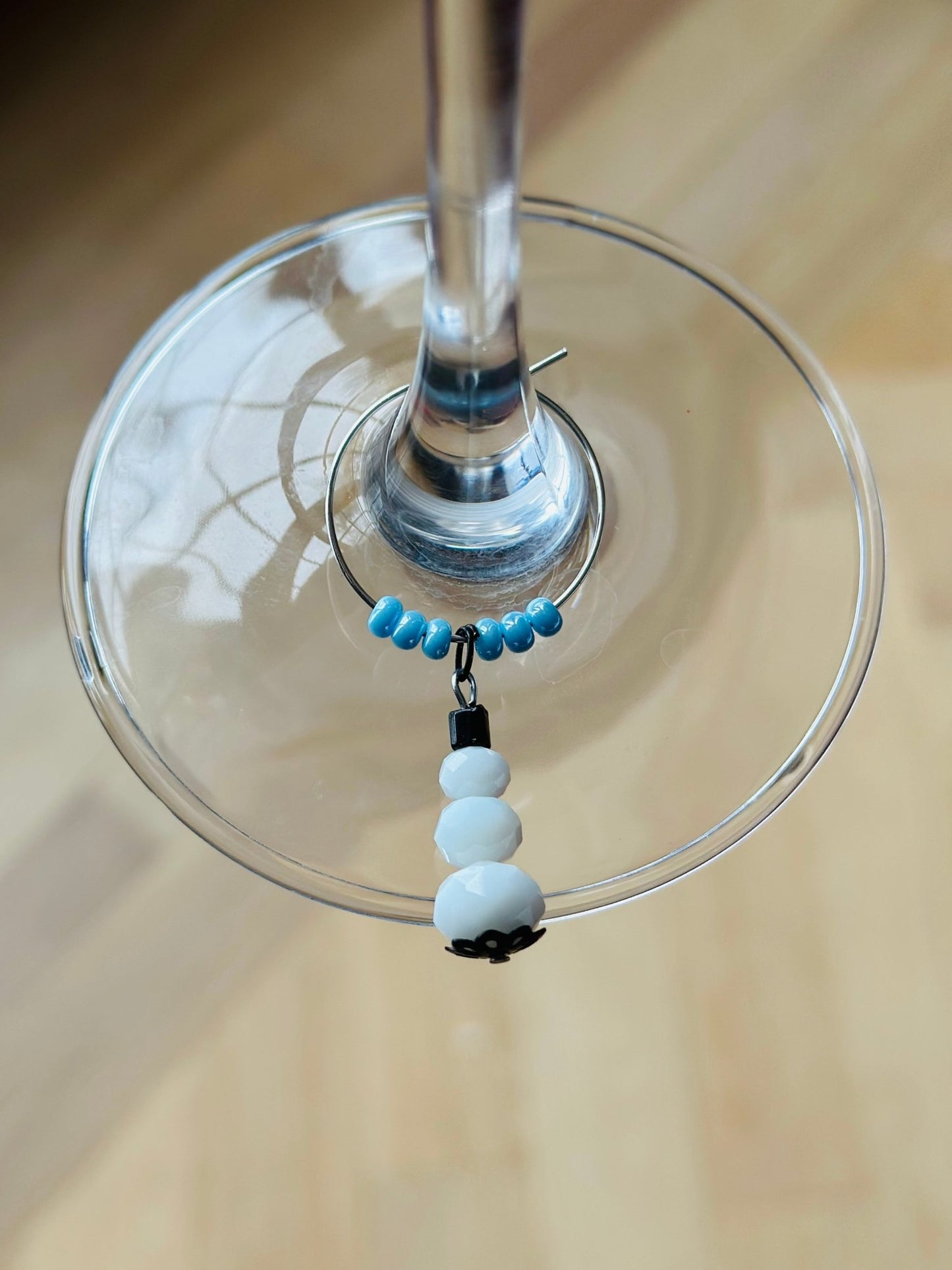 Chic Snowmen wine charms - Snowman with top hat wine charms - EpicWineCharms