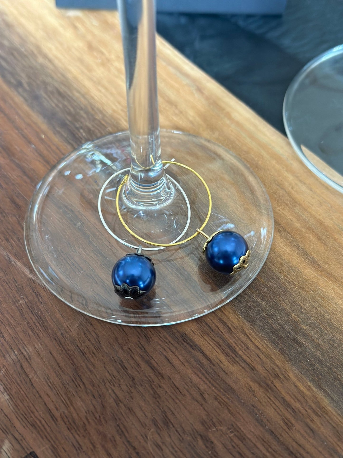Minimalist holiday wine charms with gold accents - EpicWineCharms