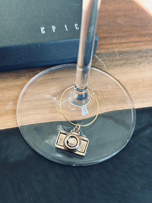 Gold tone camera wine charm - Photographer wine charm