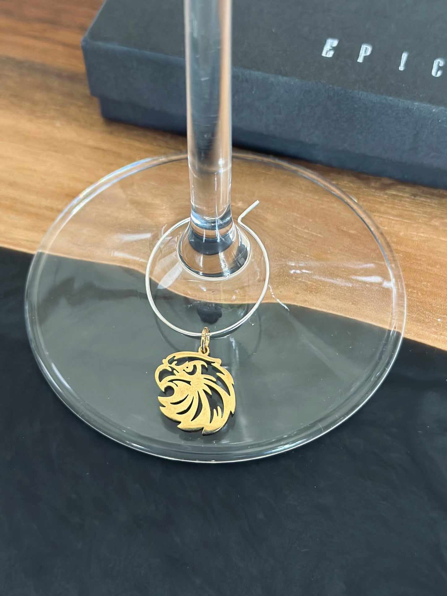 Eagle face wine charm - Gold tone eagle