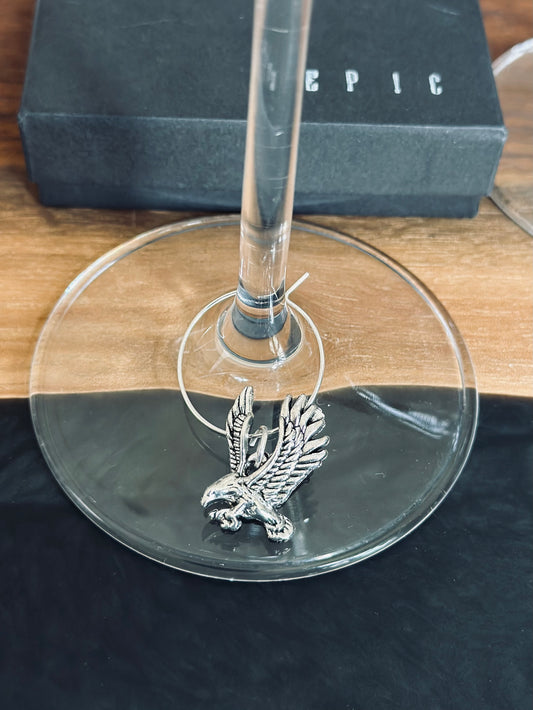 Eagle flying wine charm