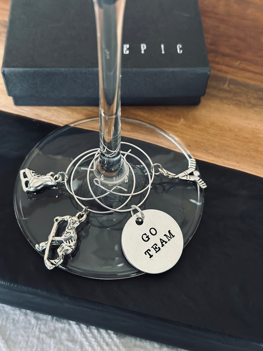 Hockey wine charm sets - Classic Style