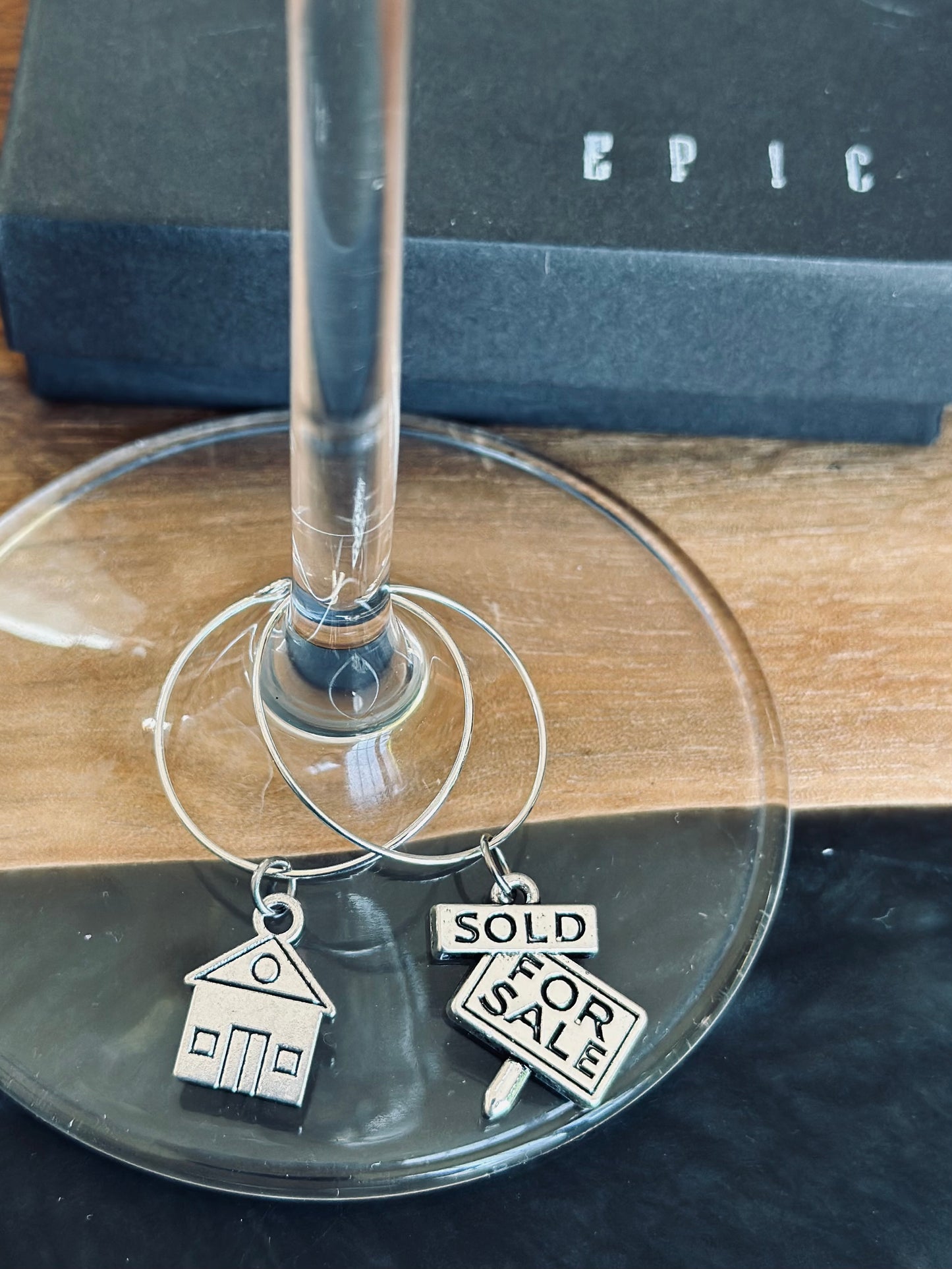House wine charm - Home wine charm