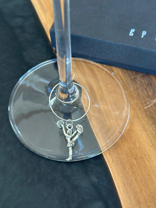 Cheerleader wine charm - Cheerleader standing with pom poms