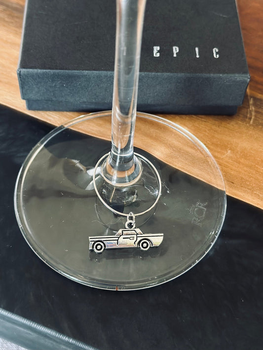 Getaway car wine charm - Vintage car wine charm - EpicWineCharms