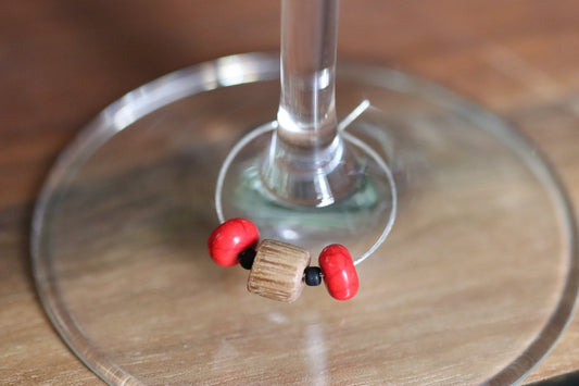 "Headphones" wine charm - Red turquoise stone and wood - EpicWineCharms