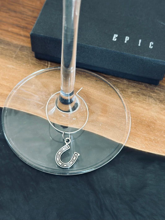 Horseshoe wine charm - EpicWineCharms