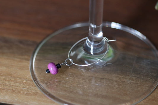 "Mulberry Veins" wine charm - Purple Mulberry Wagnerite - EpicWineCharms