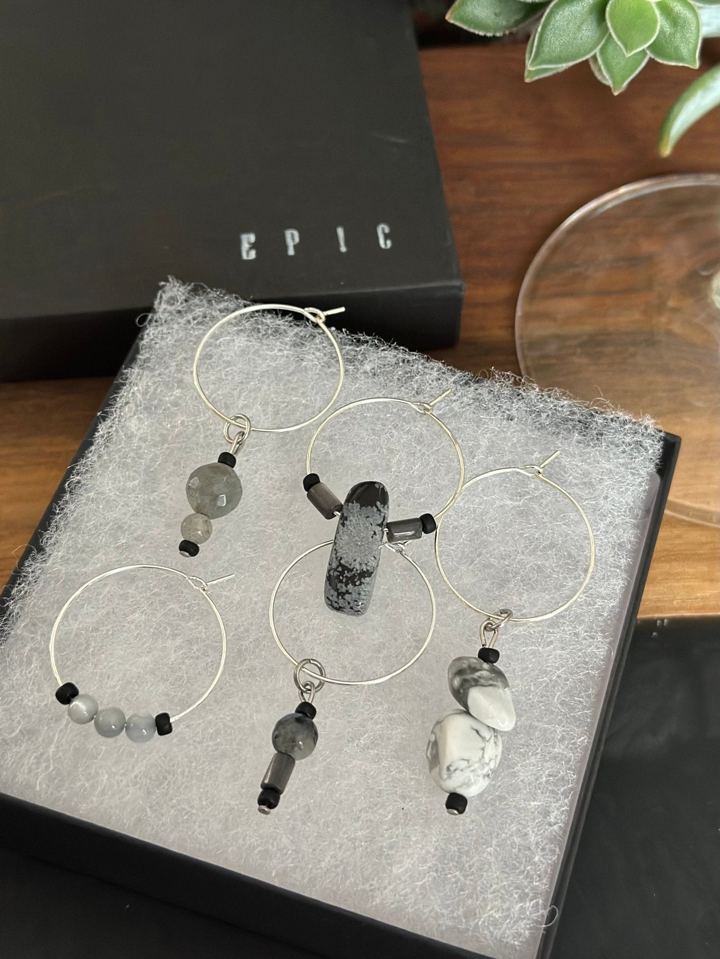 "Overlooked" wine charm - Labradorite - EpicWineCharms