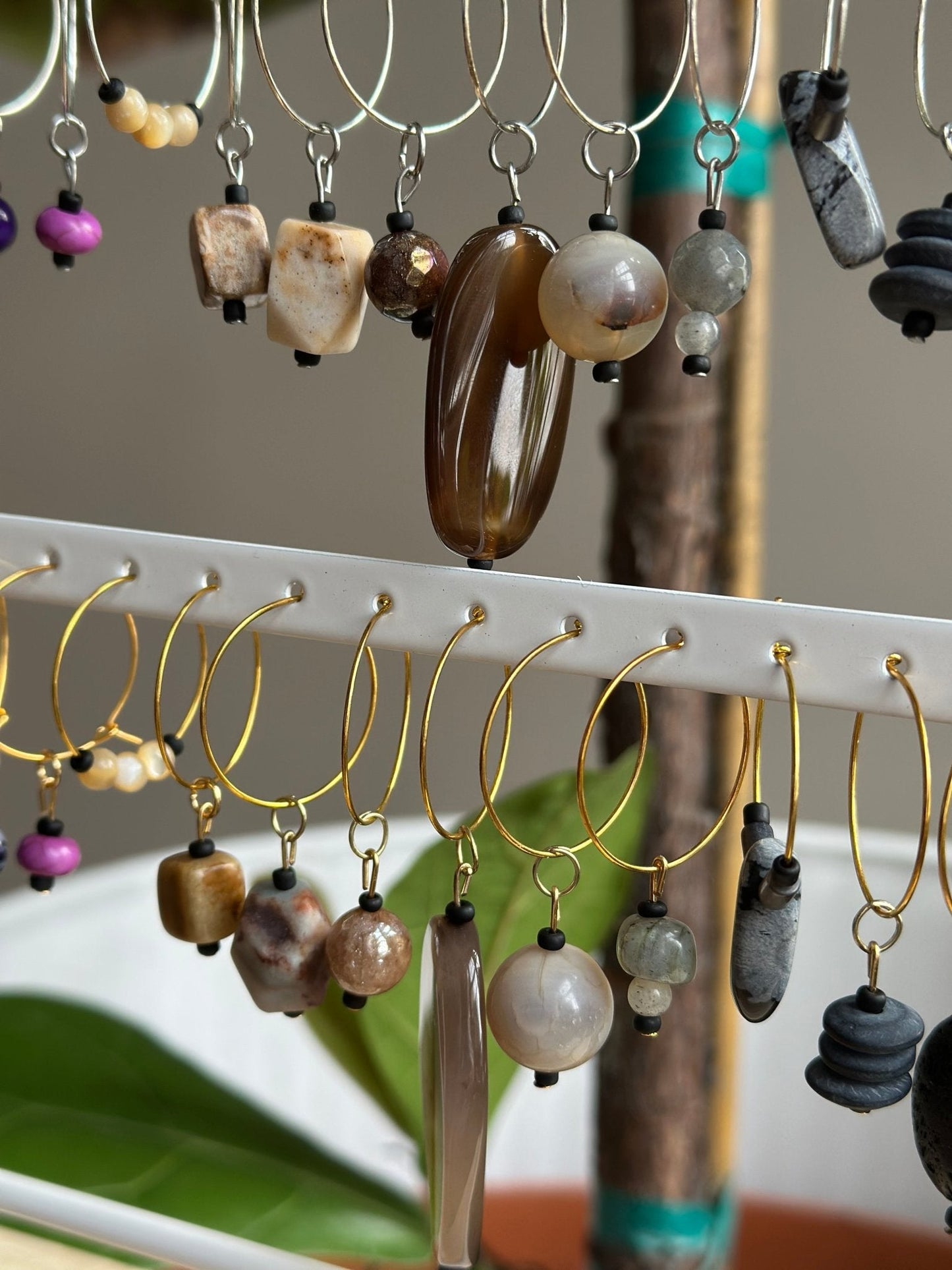 "Overlooked" wine charm - Labradorite - EpicWineCharms
